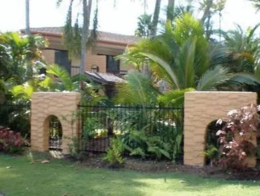 Oasis Inn Apartments Кэрнс